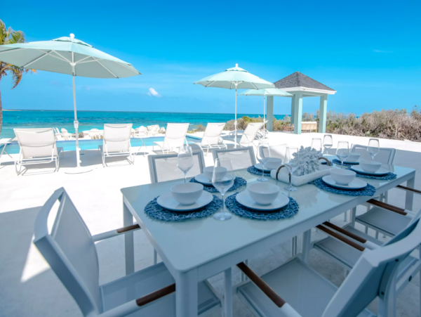 Luxury Oceanfront Villa in Exuma - Ideal for Families and Groups